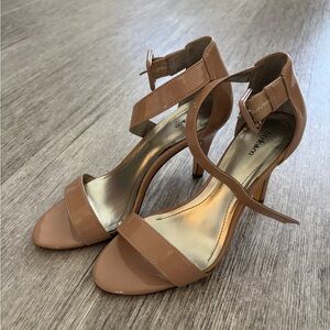 Tan Heels Style and Co
